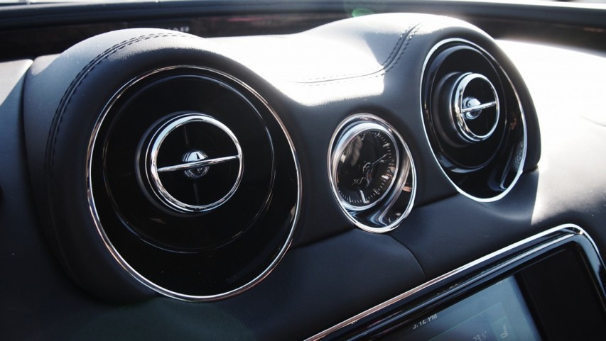 jaguar-xjl-reggie-ramone-huffington-post-clock