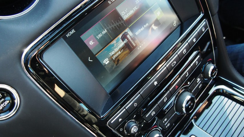 jaguar-xjl-reggie-ramone-huffington-post-incontrol-touch-screen